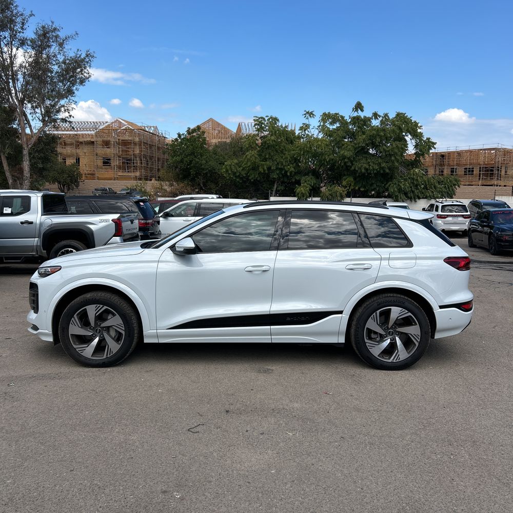 2025 Audi Q6 e-tron Premium