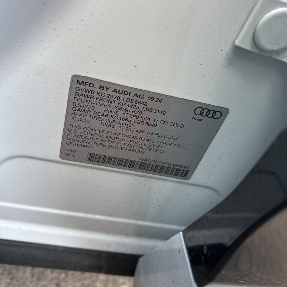 2025 Audi Q6 e-tron Premium