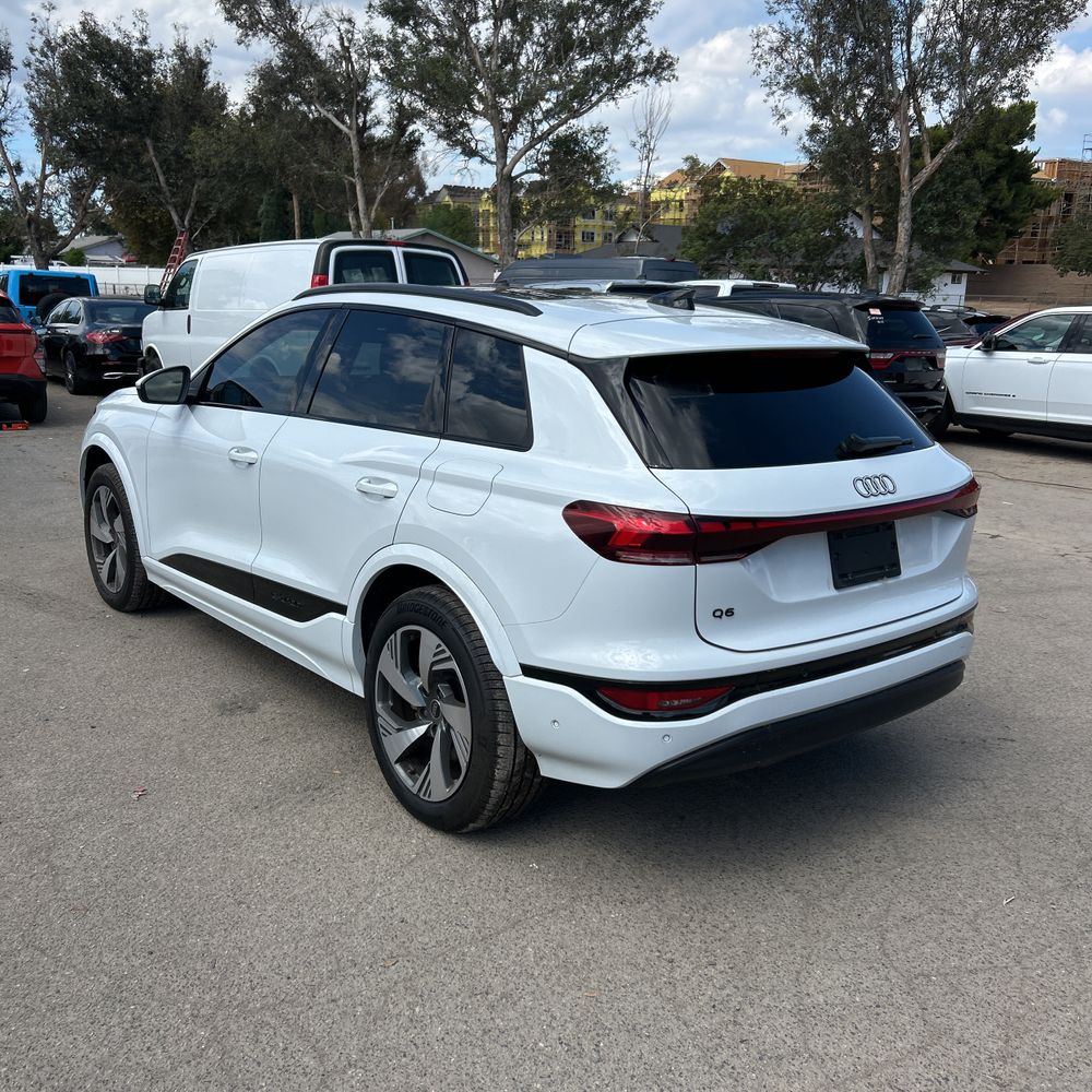 2025 Audi Q6 e-tron Premium