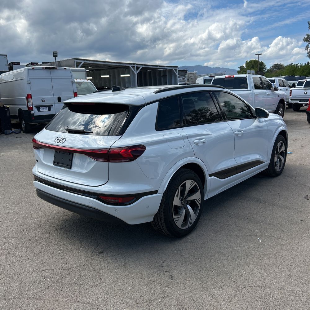2025 Audi Q6 e-tron Premium