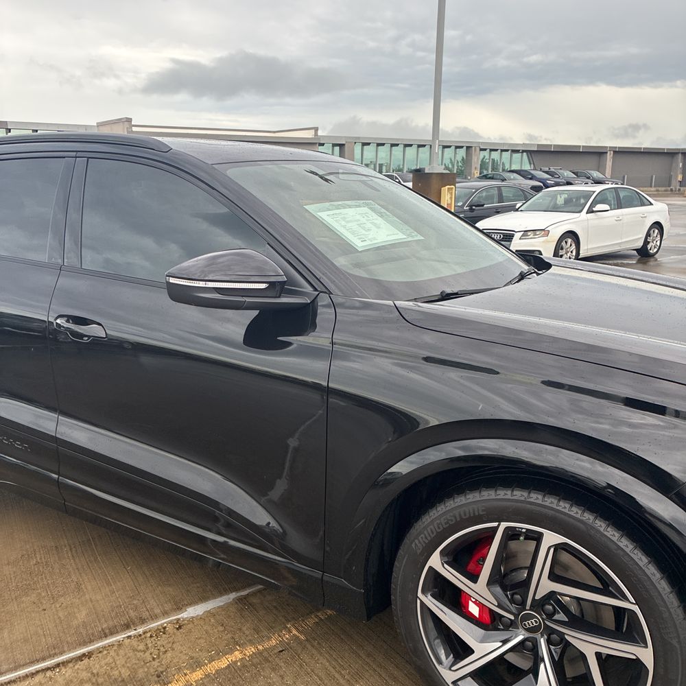 2025 Audi SQ6 e-tron Premium Plus