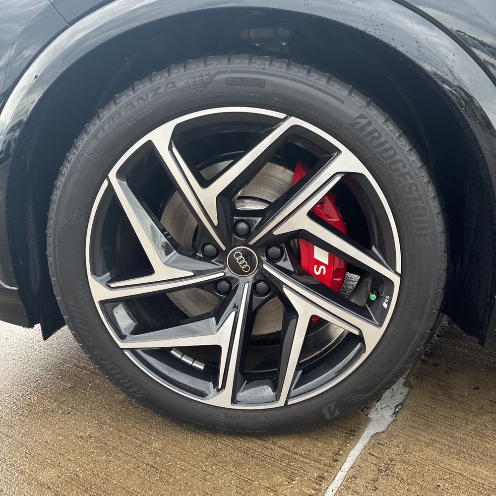 2025 Audi SQ6 e-tron Premium Plus