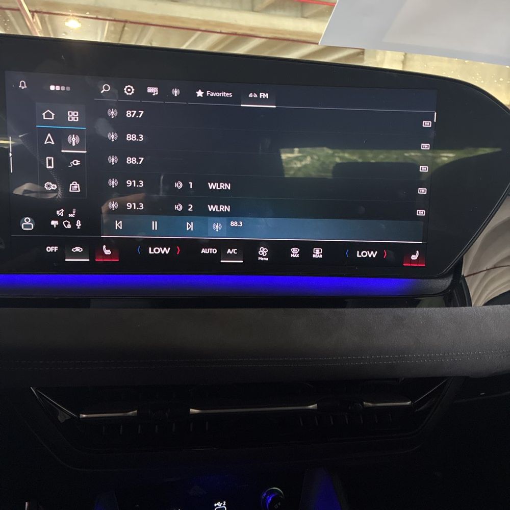 2025 Audi SQ6 e-tron Premium Plus