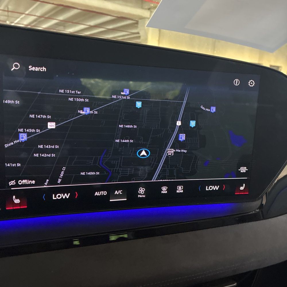 2025 Audi SQ6 e-tron Premium Plus