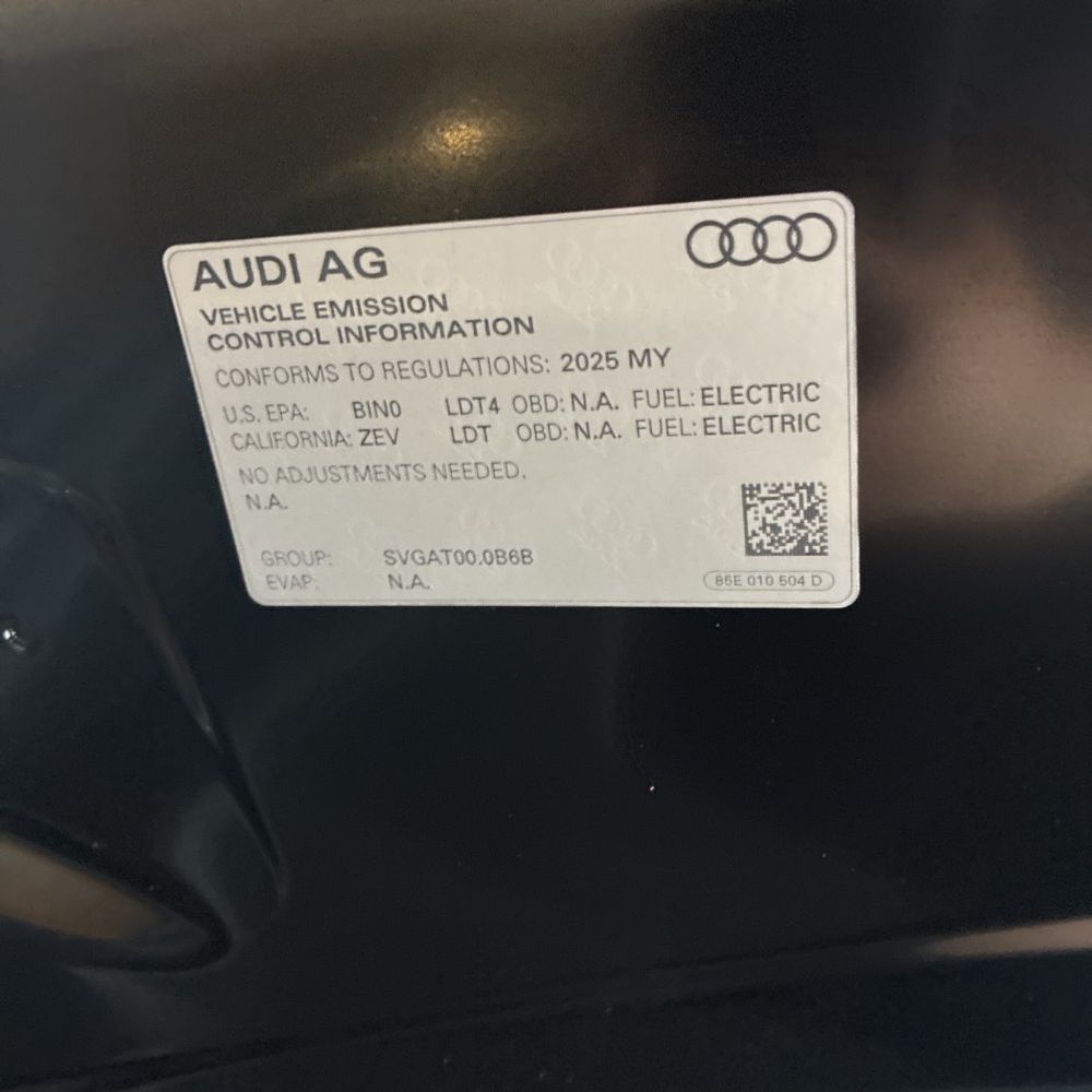 2025 Audi SQ6 e-tron Premium Plus