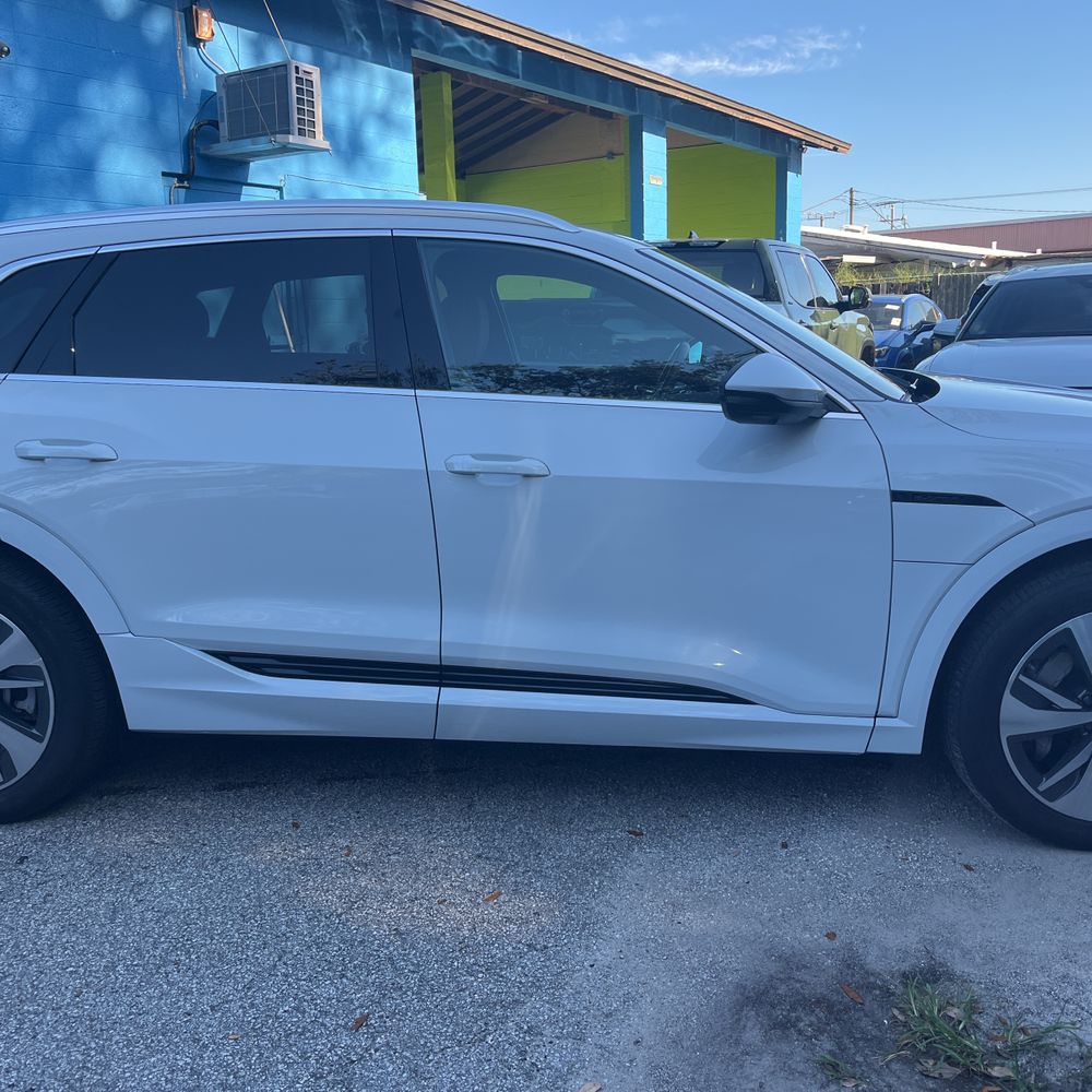 2024 Audi Q8 e-tron Premium Plus