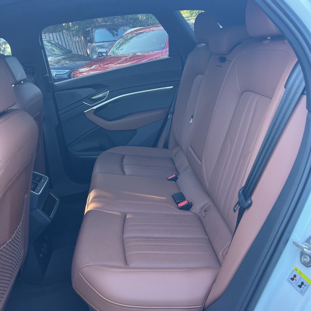 2024 Audi Q8 e-tron Premium Plus