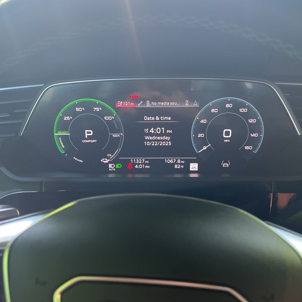 2024 Audi Q8 e-tron Premium Plus