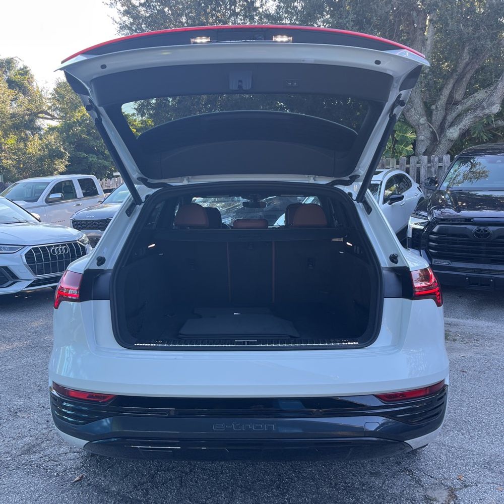 2024 Audi Q8 e-tron Premium Plus