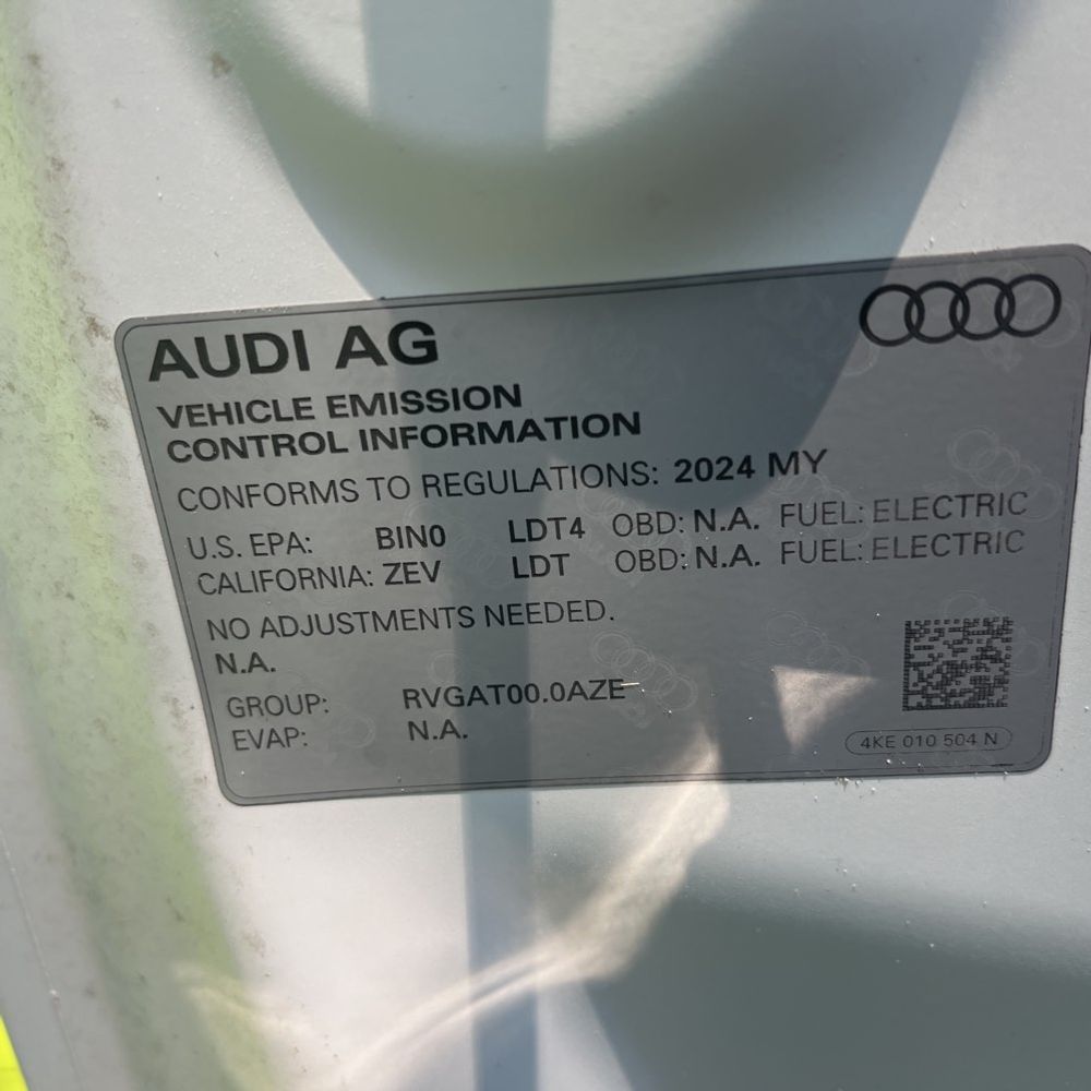 2024 Audi Q8 e-tron Premium Plus