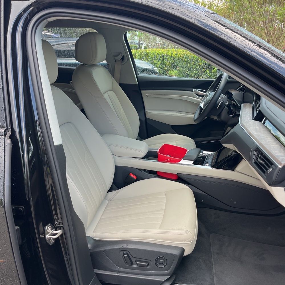 2024 Audi Q8 e-tron Premium Plus