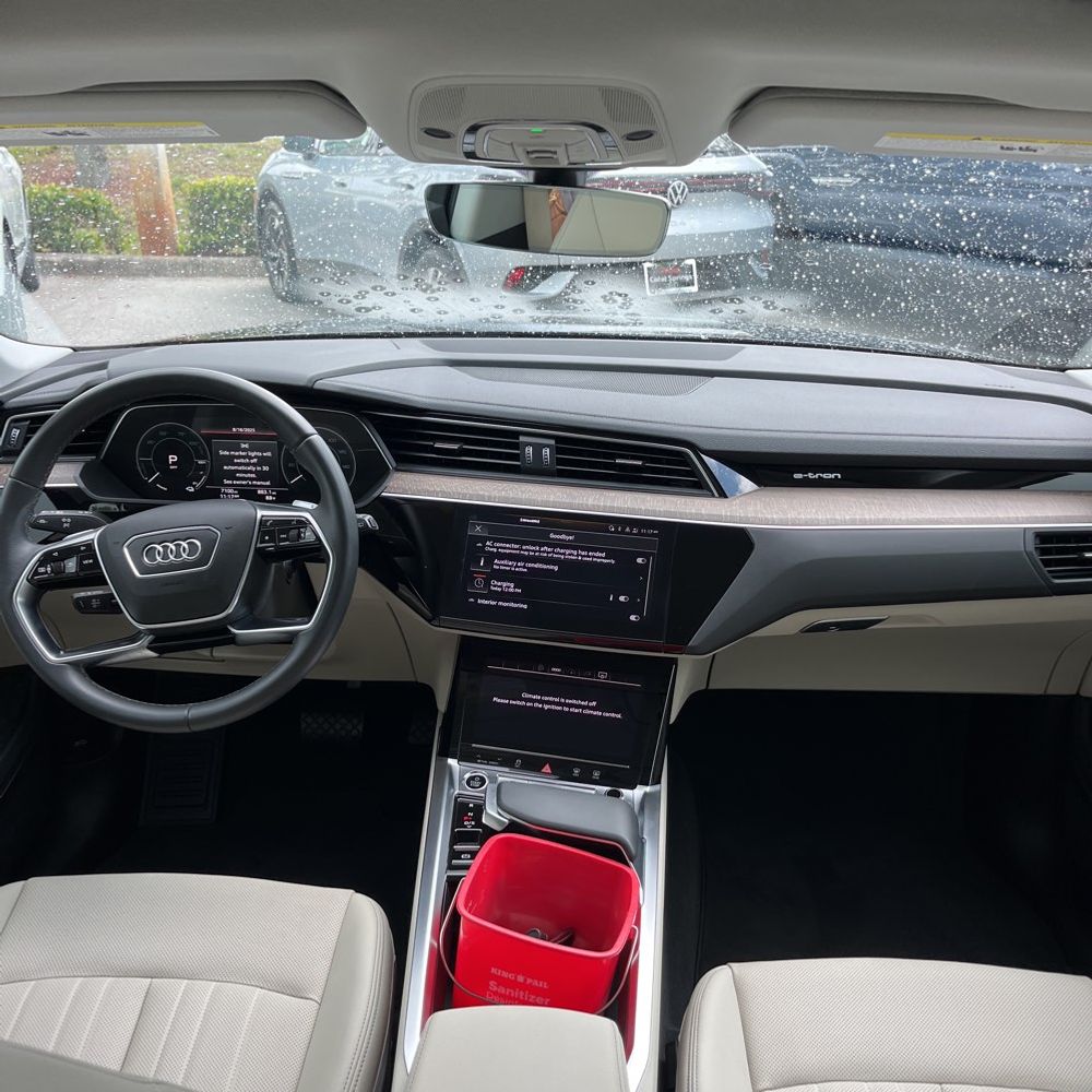 2024 Audi Q8 e-tron Premium Plus
