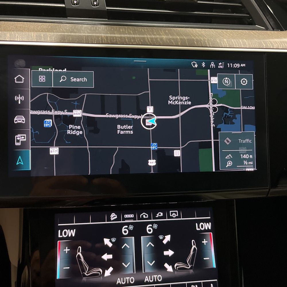 2024 Audi Q8 e-tron Premium Plus