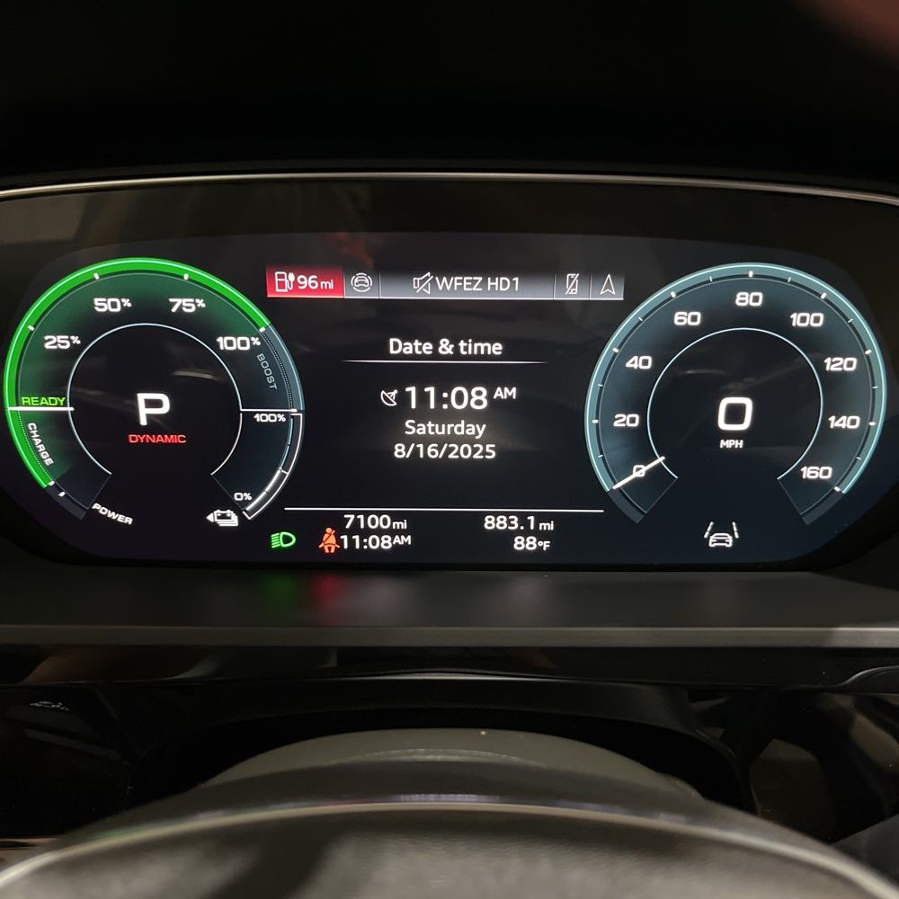 2024 Audi Q8 e-tron Premium Plus