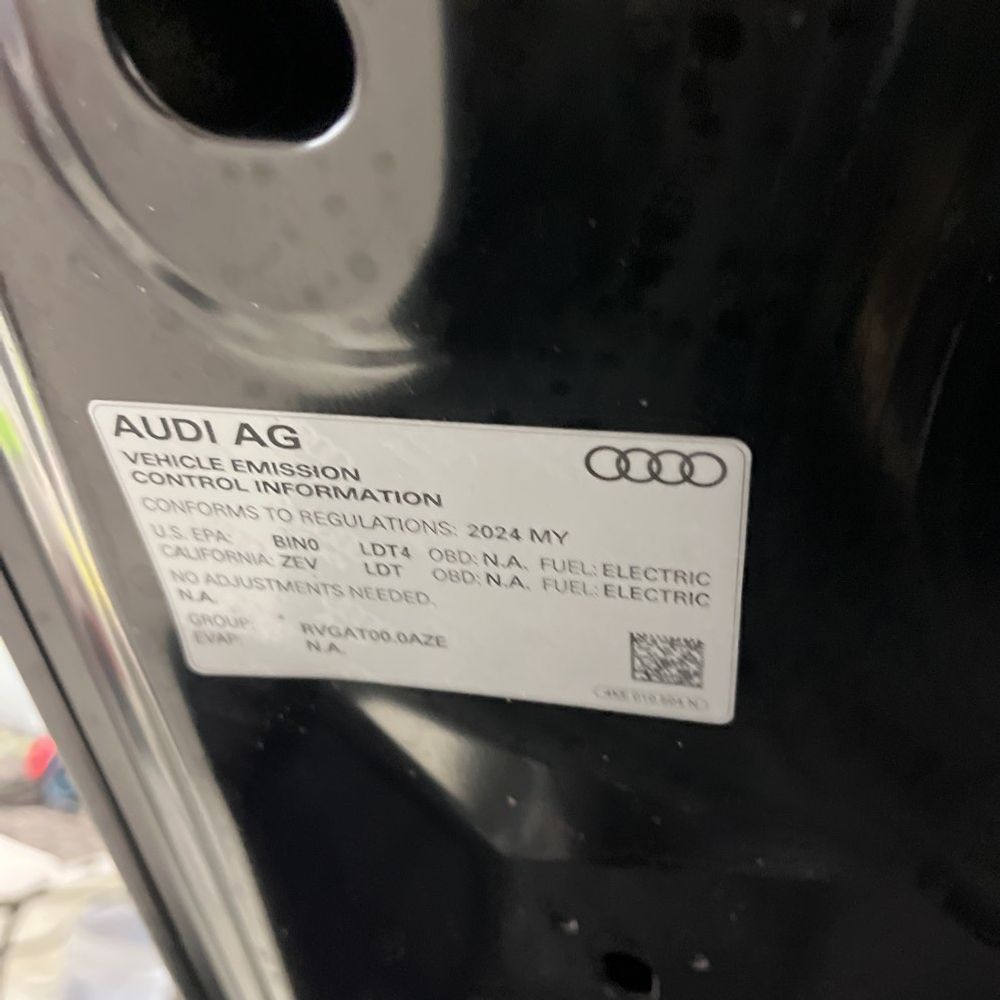 2024 Audi Q8 e-tron Premium Plus