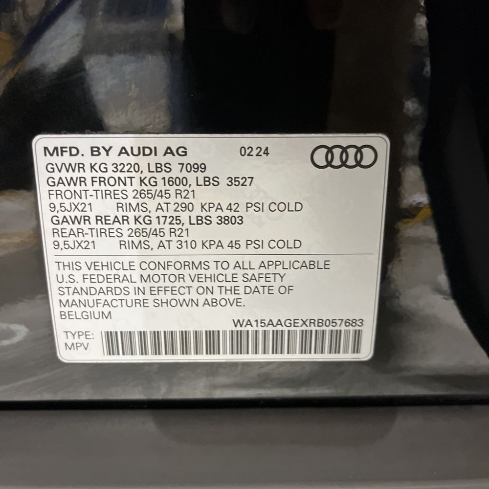 2024 Audi Q8 e-tron Premium Plus