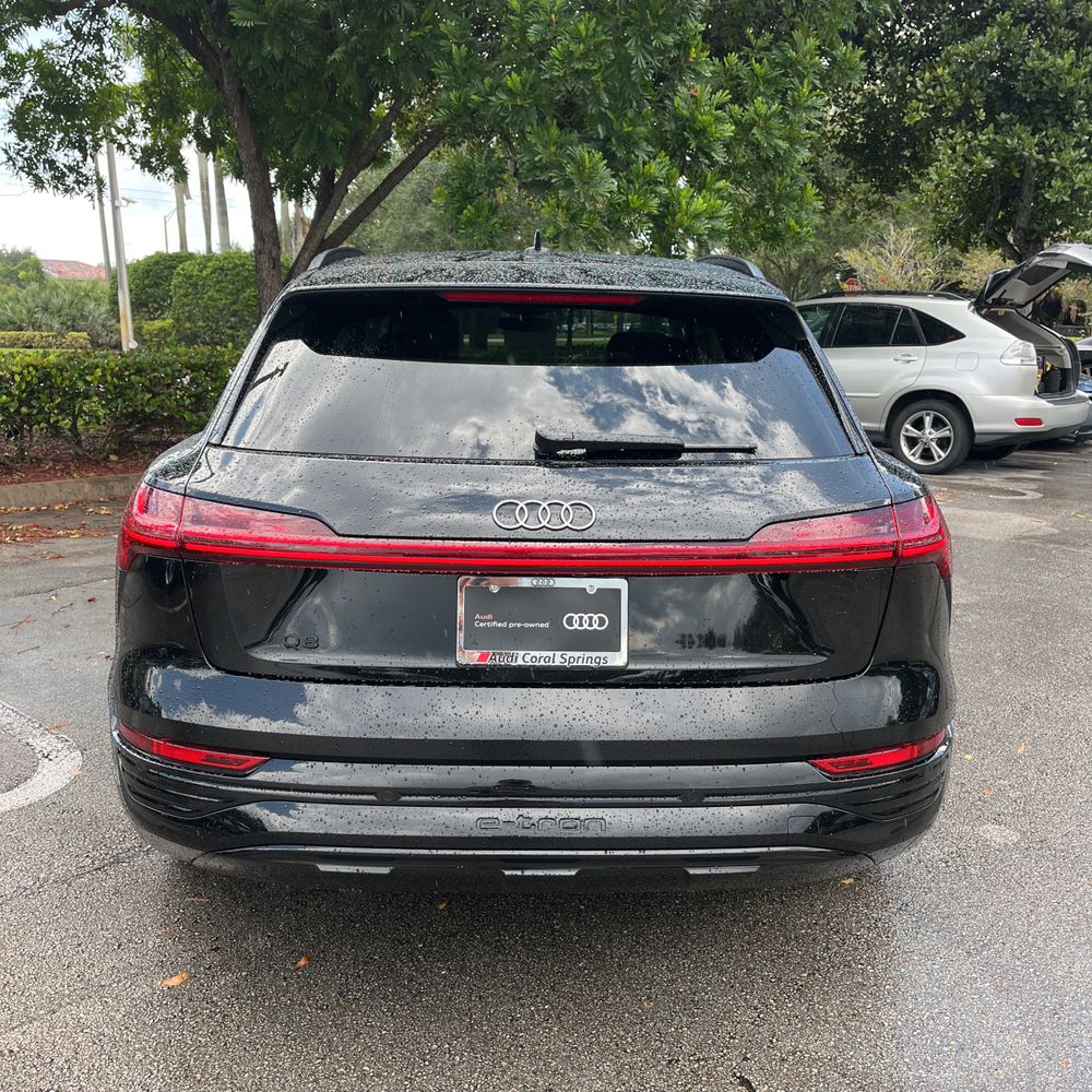 2024 Audi Q8 e-tron Premium Plus
