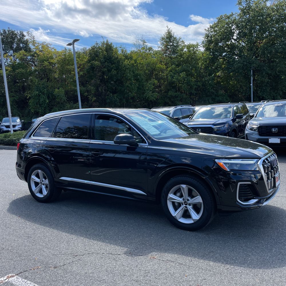 2025 Audi Q7 Premium 45
