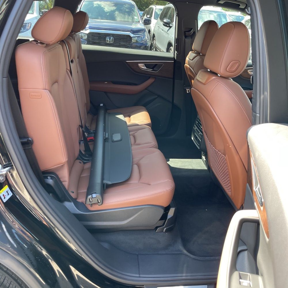2025 Audi Q7 Premium 45