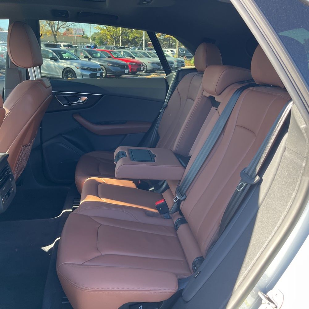2023 Audi Q8 Premium 55 TFSI