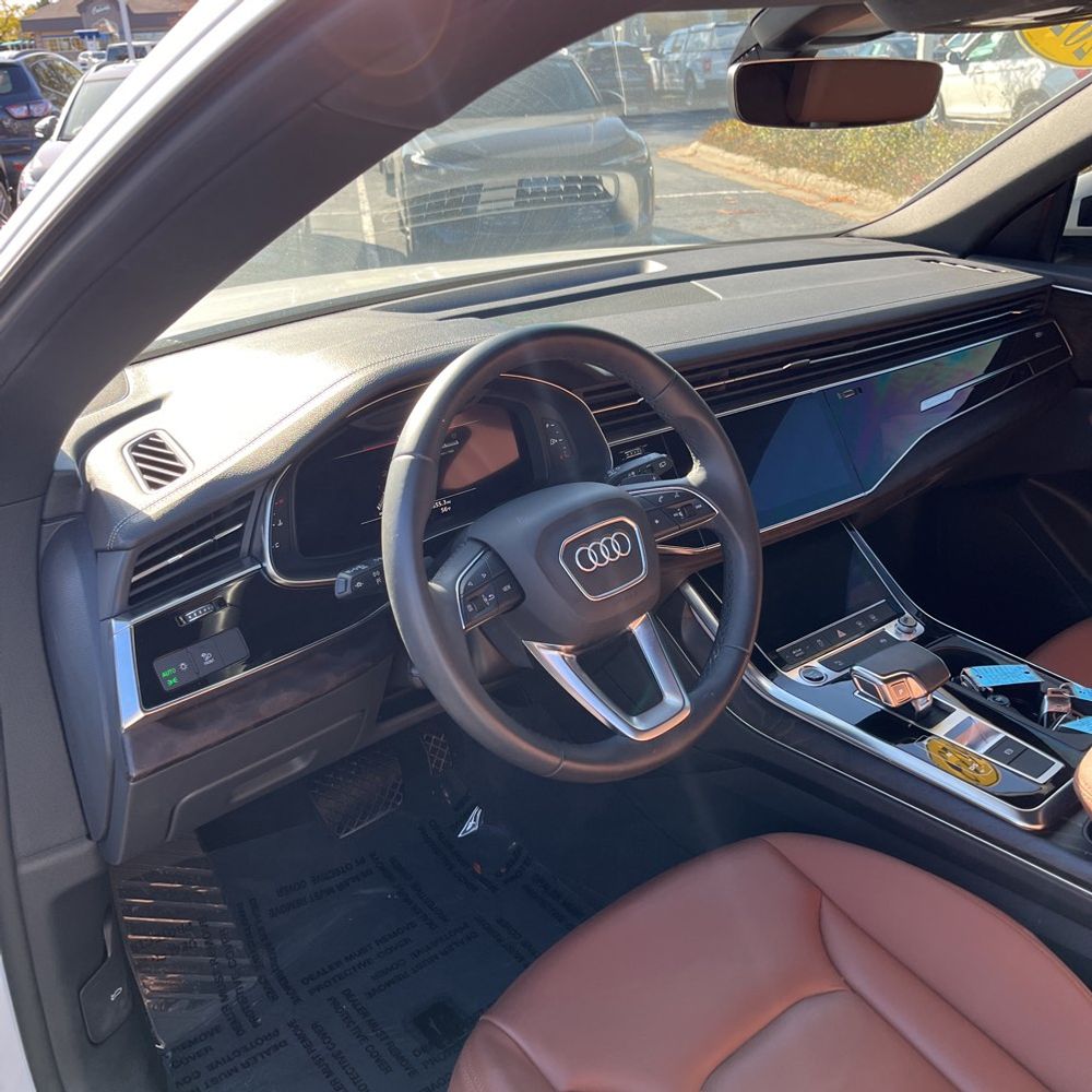 2023 Audi Q8 Premium 55 TFSI