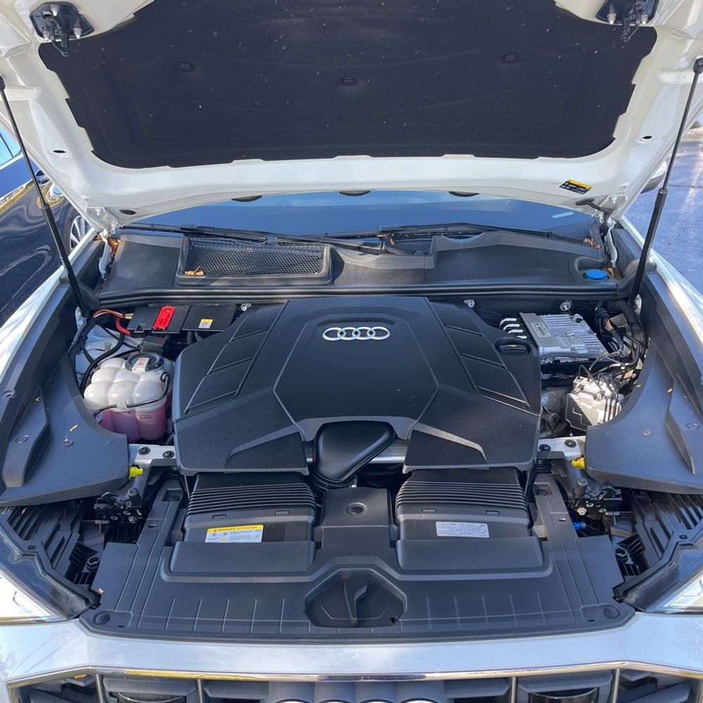2023 Audi Q8 Premium 55 TFSI