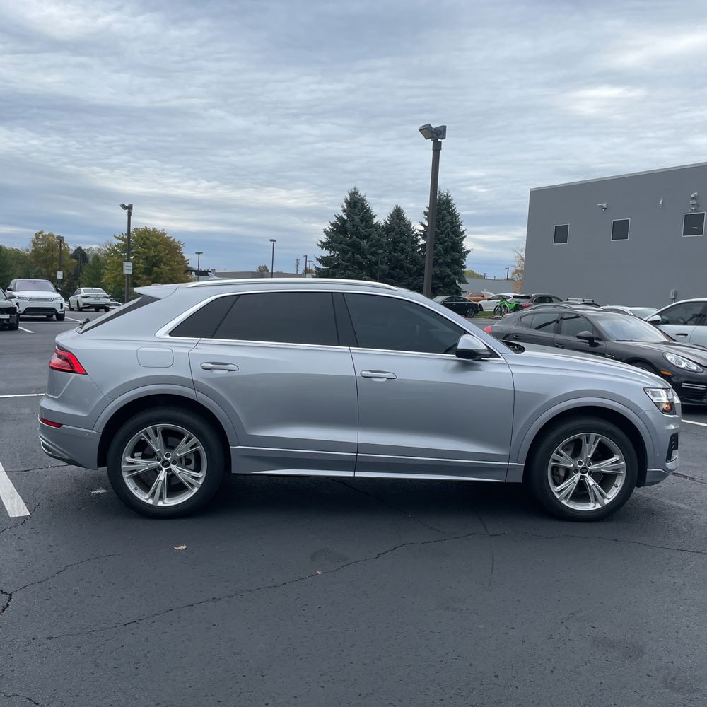 2022 Audi Q8 Premium 55 TFSI