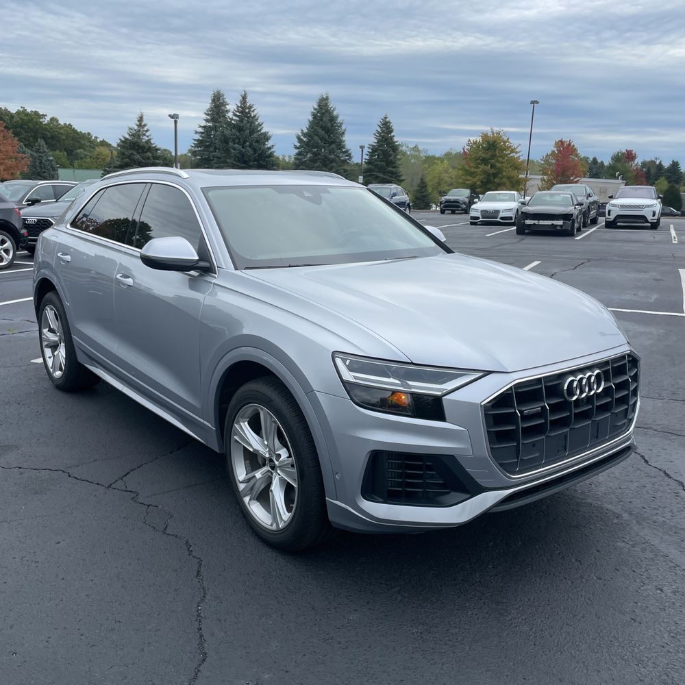 2022 Audi Q8 Premium 55 TFSI