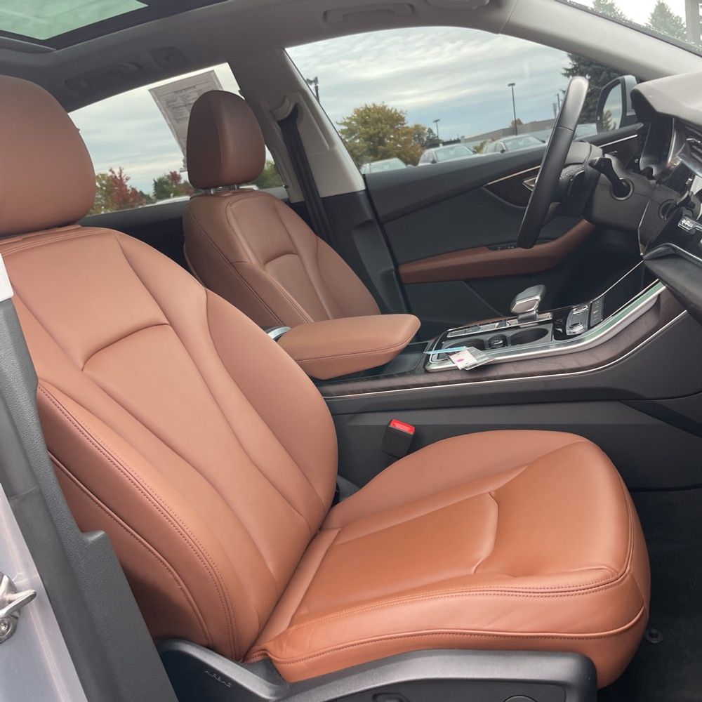 2022 Audi Q8 Premium 55 TFSI