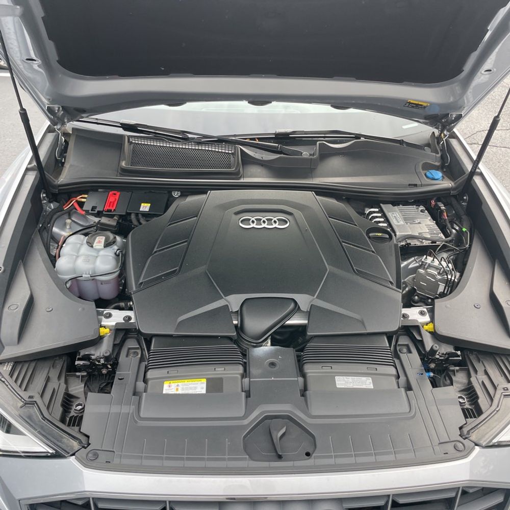 2022 Audi Q8 Premium 55 TFSI