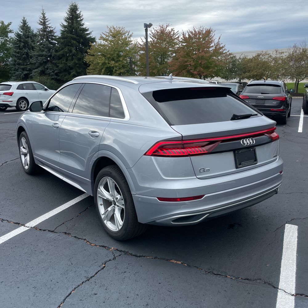 2022 Audi Q8 Premium 55 TFSI