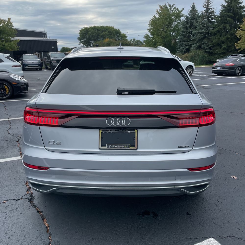 2022 Audi Q8 Premium 55 TFSI
