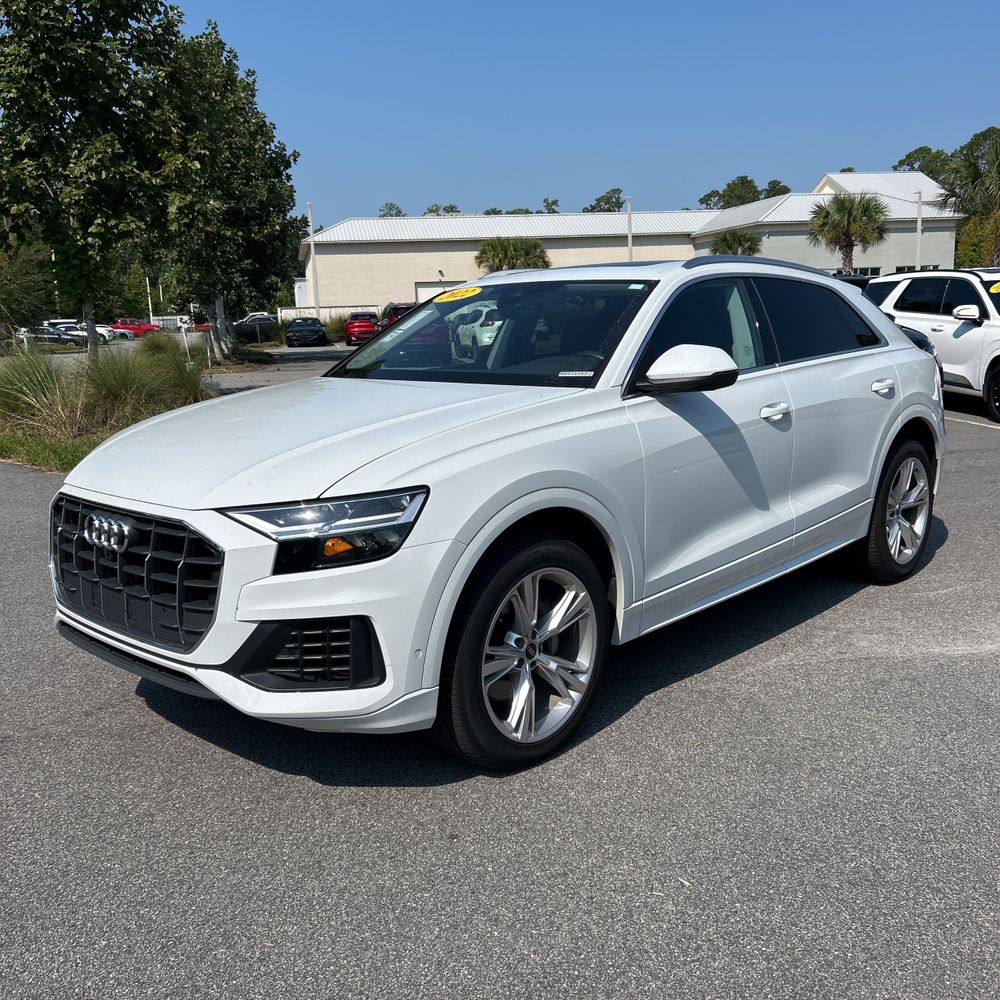 2022 Audi Q8 Premium 55 TFSI