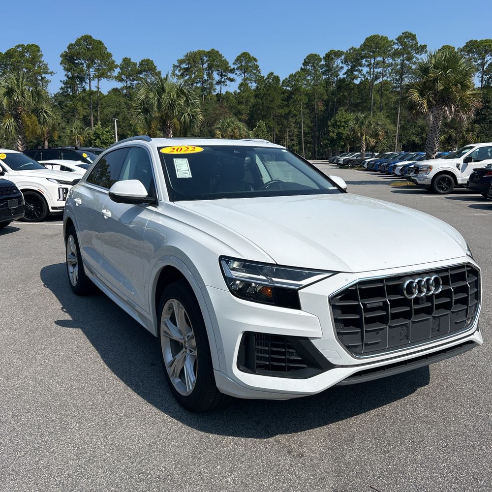 2022 Audi Q8 Premium 55 TFSI