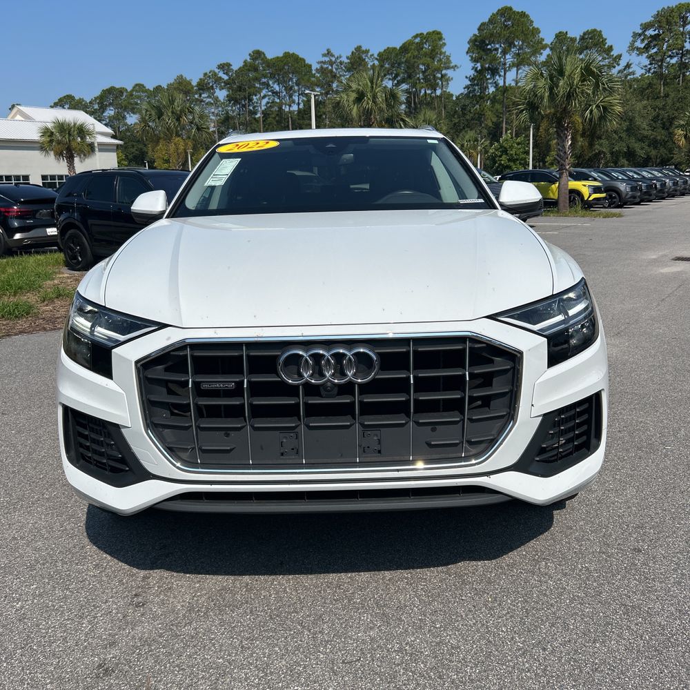 2022 Audi Q8 Premium 55 TFSI