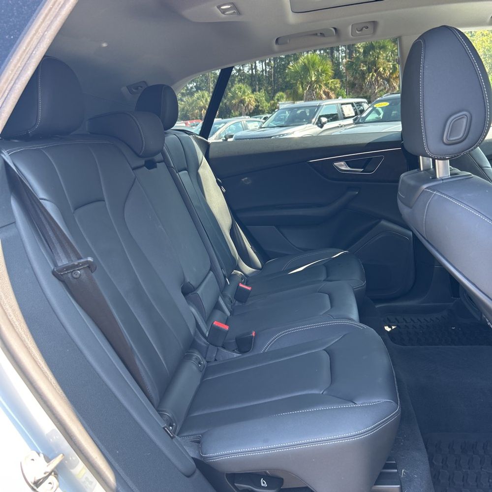 2022 Audi Q8 Premium 55 TFSI