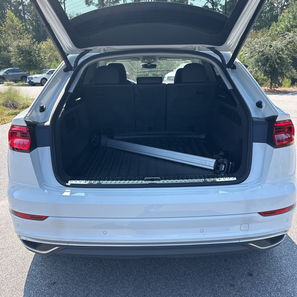 2022 Audi Q8 Premium 55 TFSI