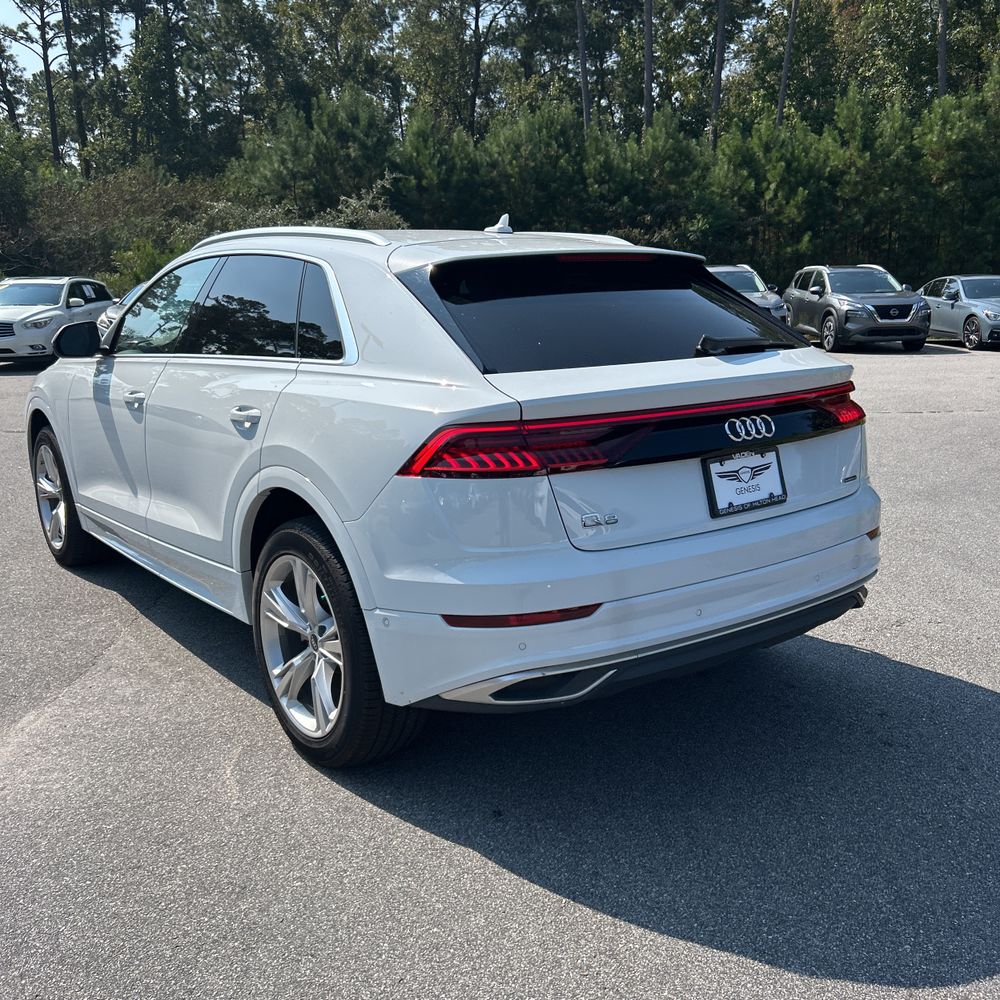 2022 Audi Q8 Premium 55 TFSI