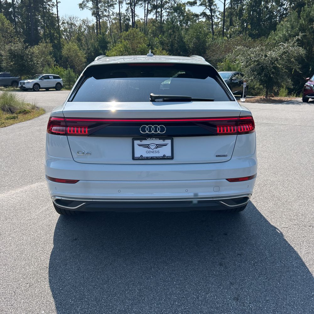 2022 Audi Q8 Premium 55 TFSI