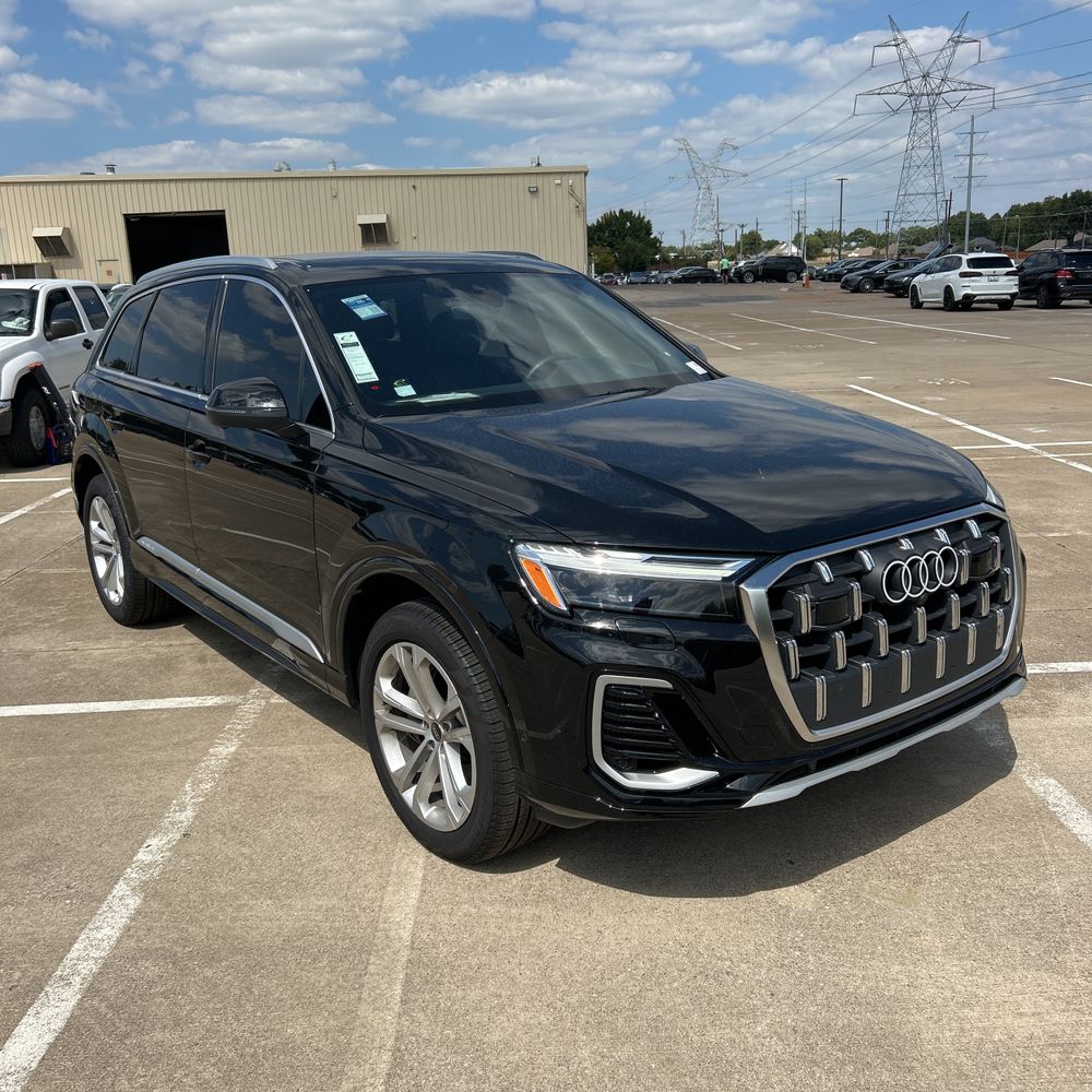 2025 Audi Q7 Premium 55