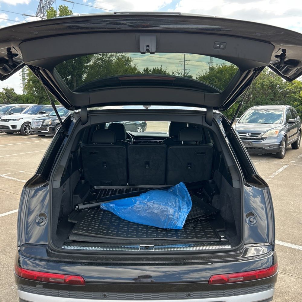 2025 Audi Q7 Premium 55