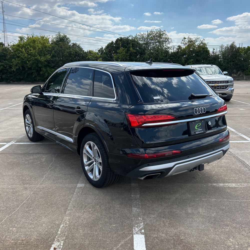 2025 Audi Q7 Premium 55