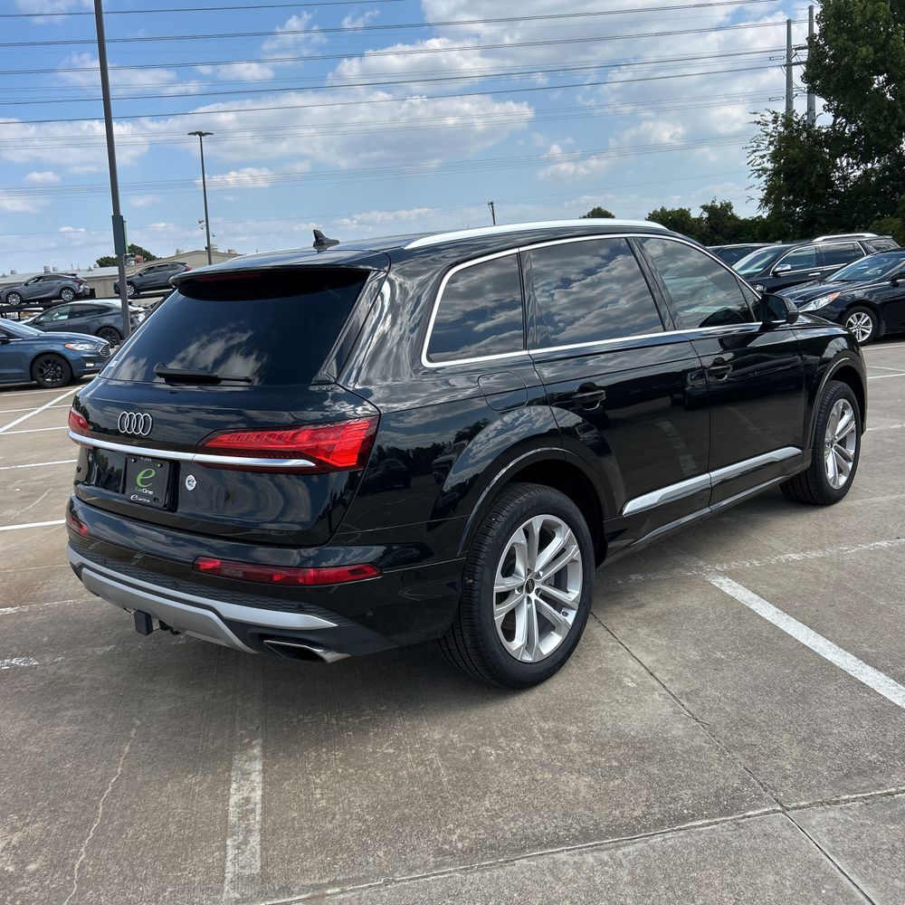 2025 Audi Q7 Premium 55