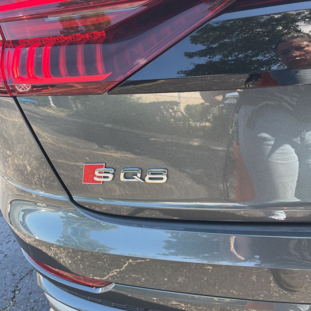 2022 Audi SQ8 Premium Plus