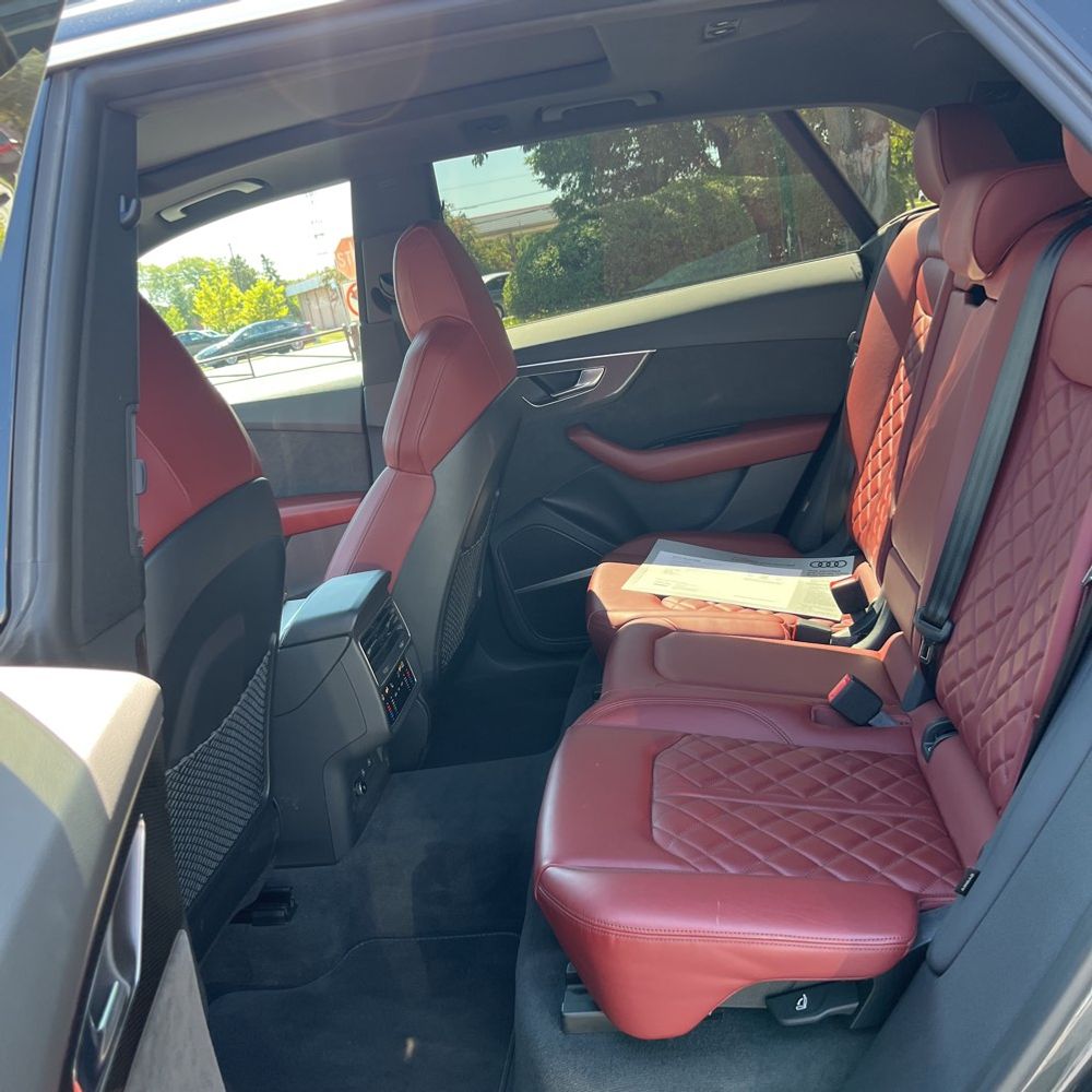 2022 Audi SQ8 Premium Plus