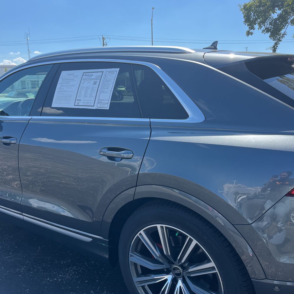 2022 Audi SQ8 Premium Plus