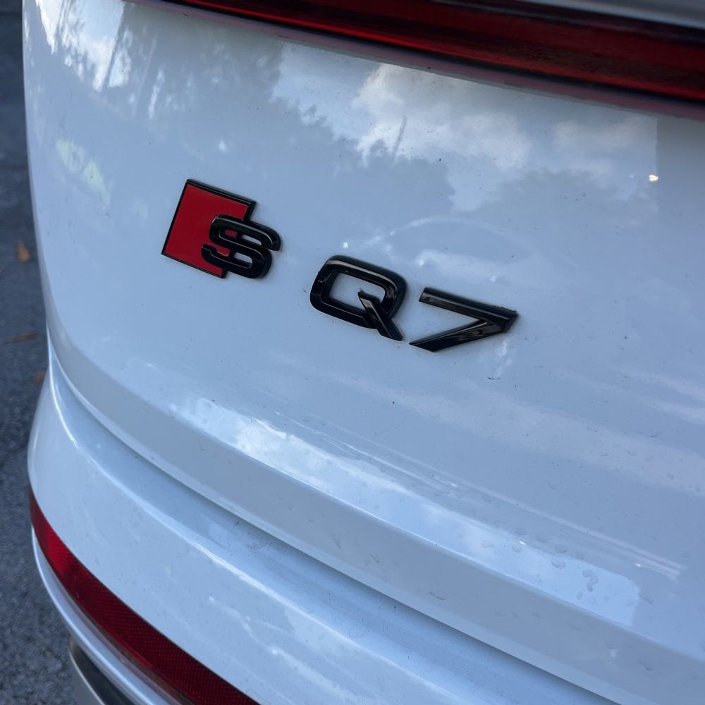 2023 Audi SQ7 Premium Plus