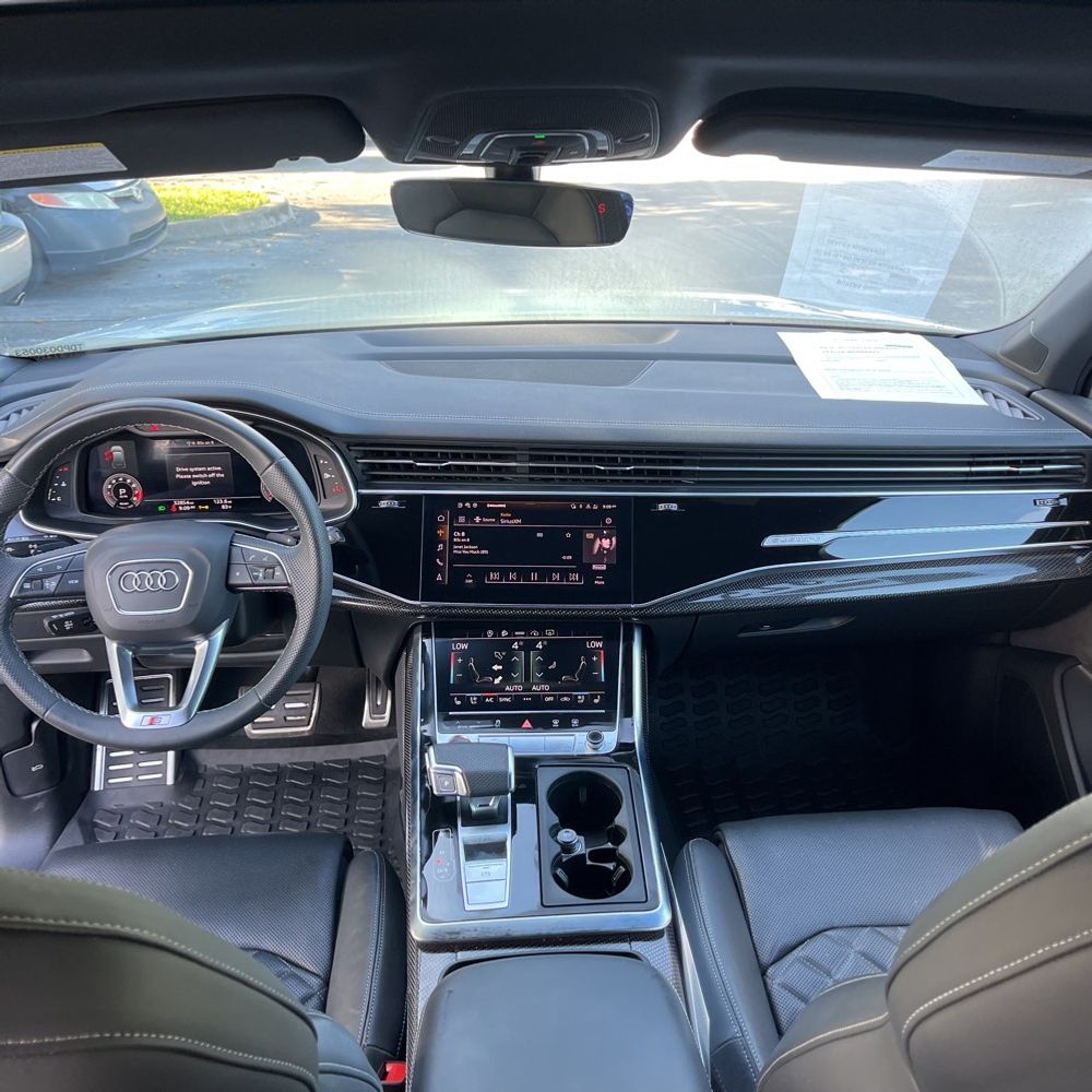 2023 Audi SQ7 Premium Plus