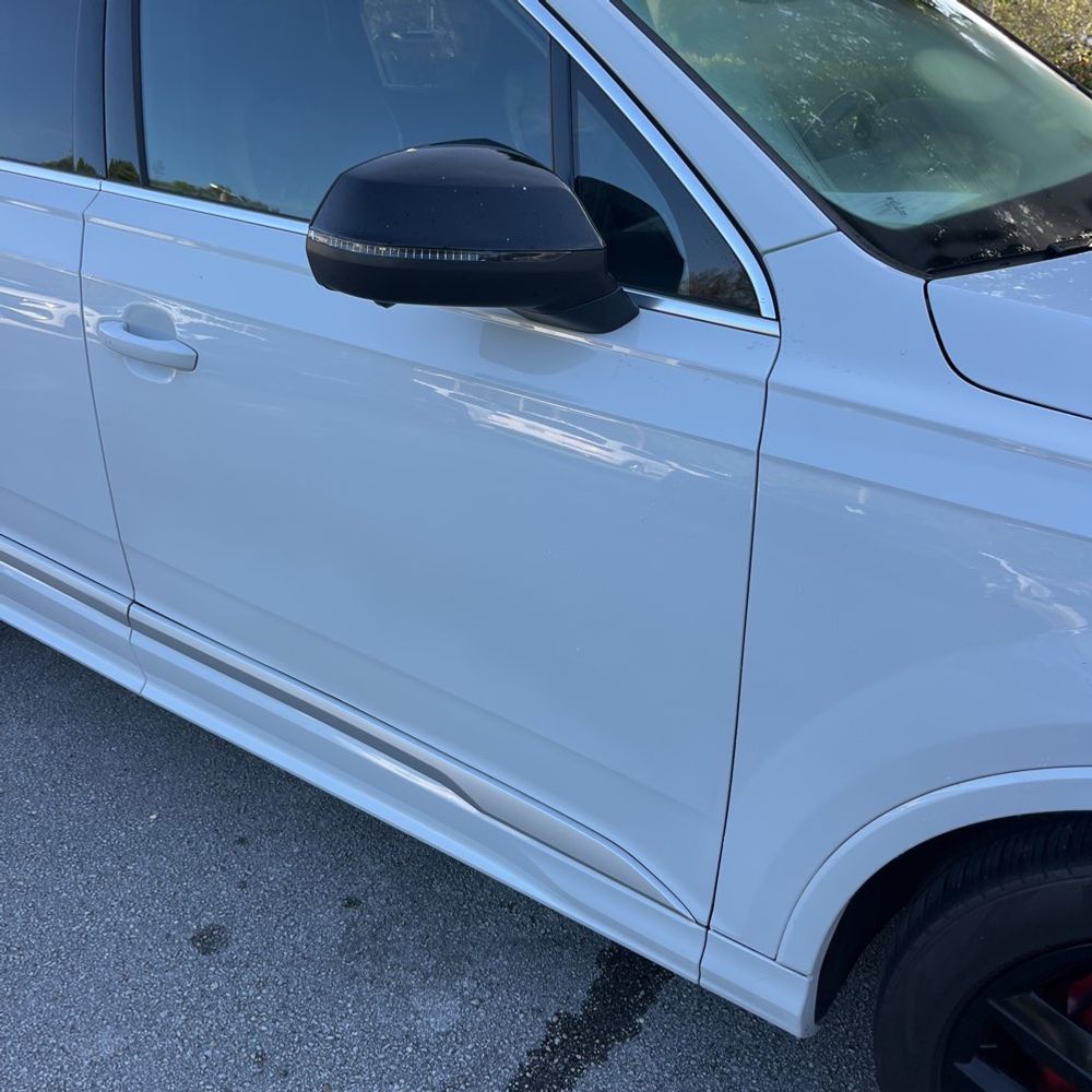 2023 Audi SQ7 Premium Plus