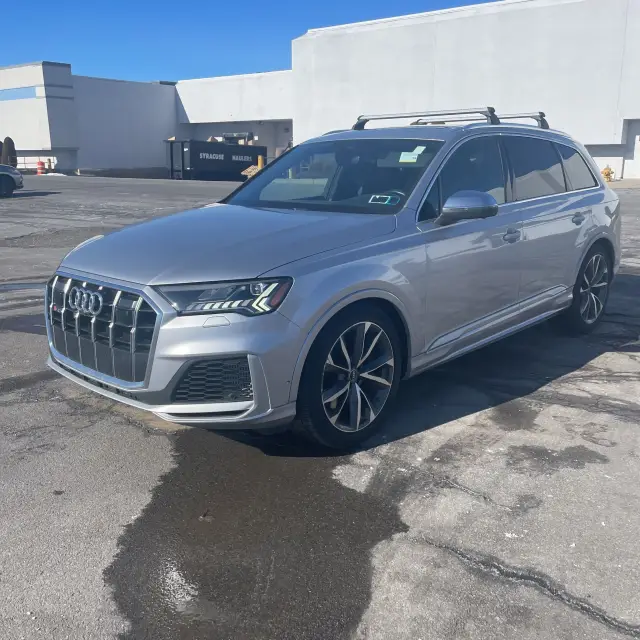 2022 Audi SQ7 Premium Plus
